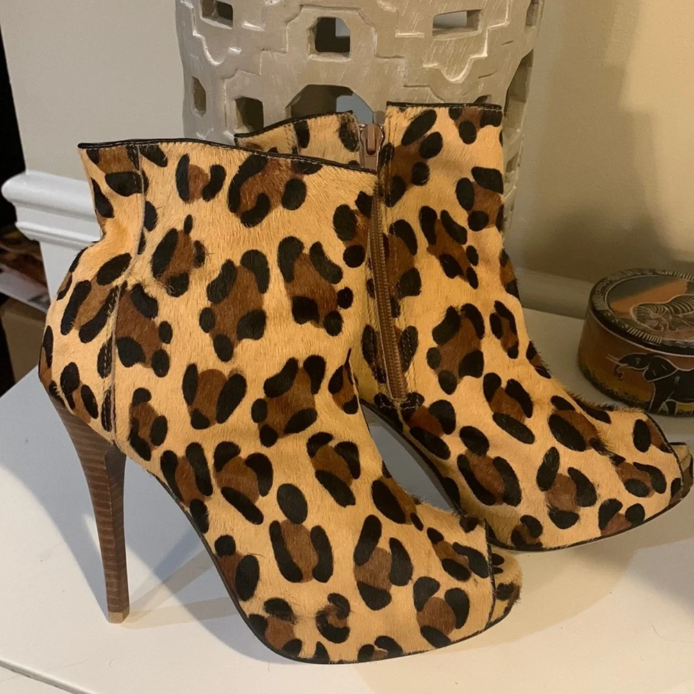 Heels - Picture 1 of 4